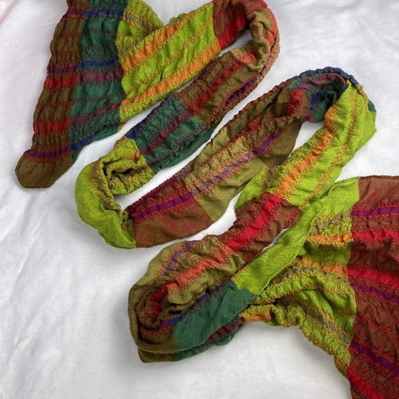 Double sided seersuckers acrylic scarf with gathers - Picture 8 of 12